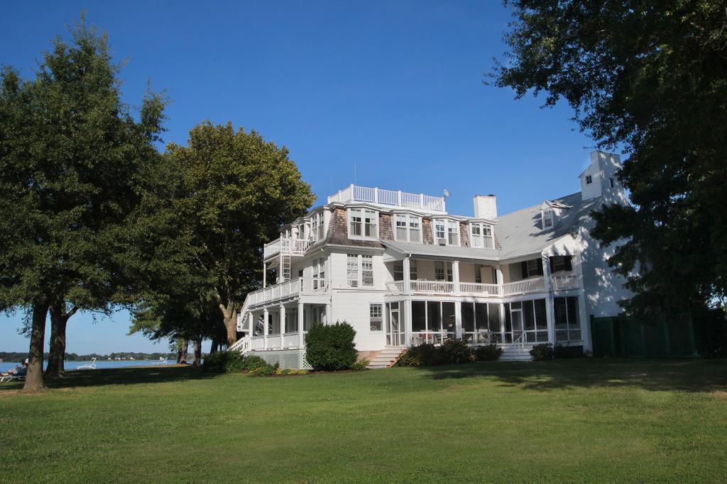 Wades Point Inn On The Bay McDaniel Exterior photo