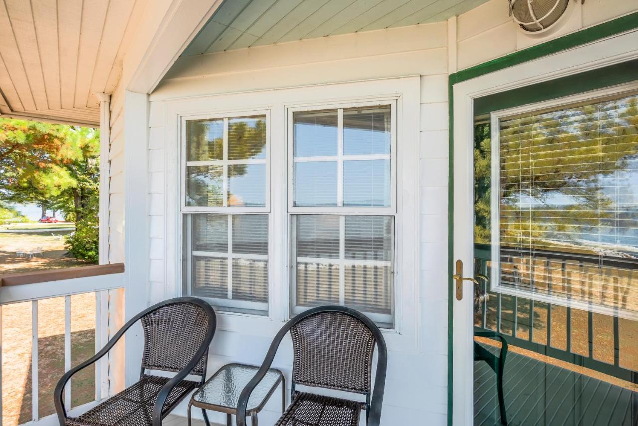 Wades Point Inn On The Bay McDaniel Exterior photo